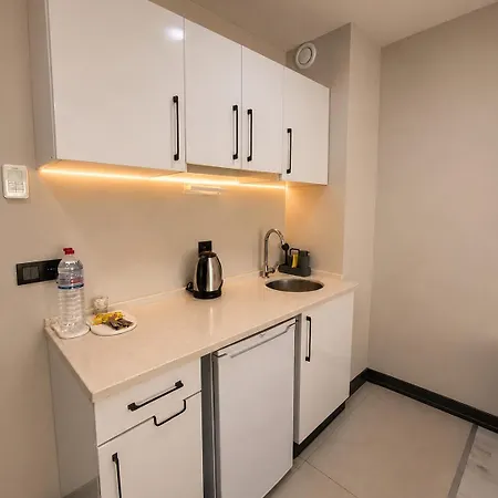 Pera L D'east Signature Hotel 3*