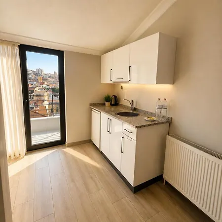 Pera L D'east Signature 3*